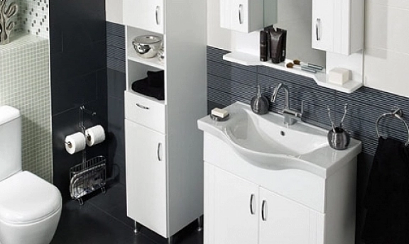 Beyaz renkli harika banyo dolapları